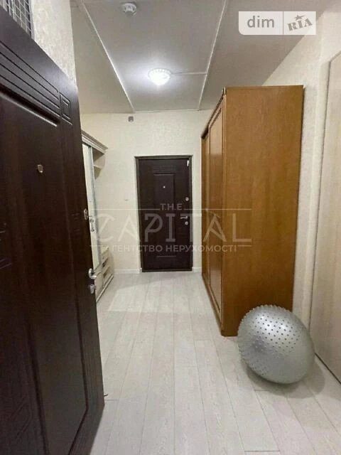 Sale of 3-room apartment 135 sq. m on Akhmatova Anna St. 22 • ID