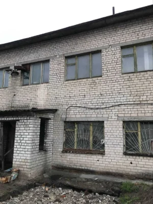 Виробнича  2-х поверхова будівля. Висота стелі 3.5 метри. Пр