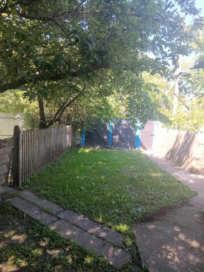 Продаж будинків, нерухомість, житло.