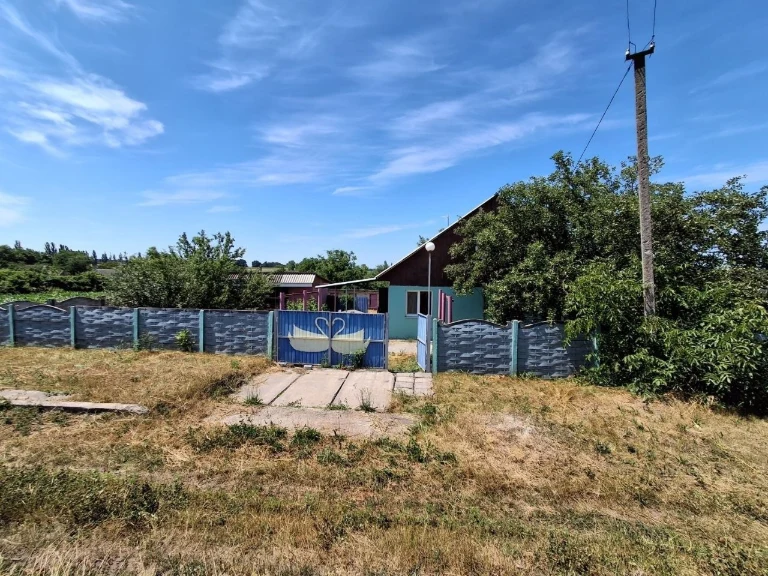 Продам будинок в селі Озера