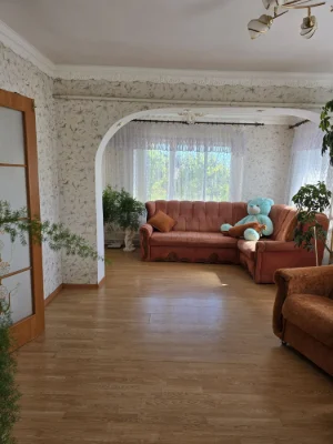 Будинок з меблями та технікою