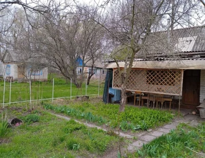 Продаються дві дачі поряд на Сади 2.  12 соток.