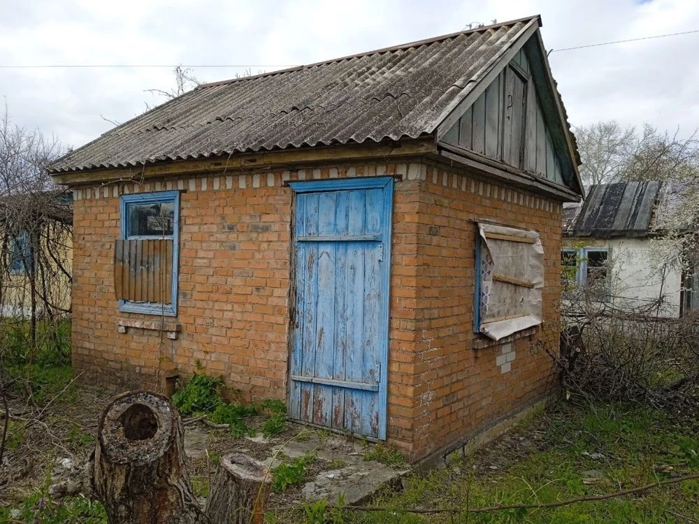 Продаються дві дачі поряд на Сади 2.  12 соток.