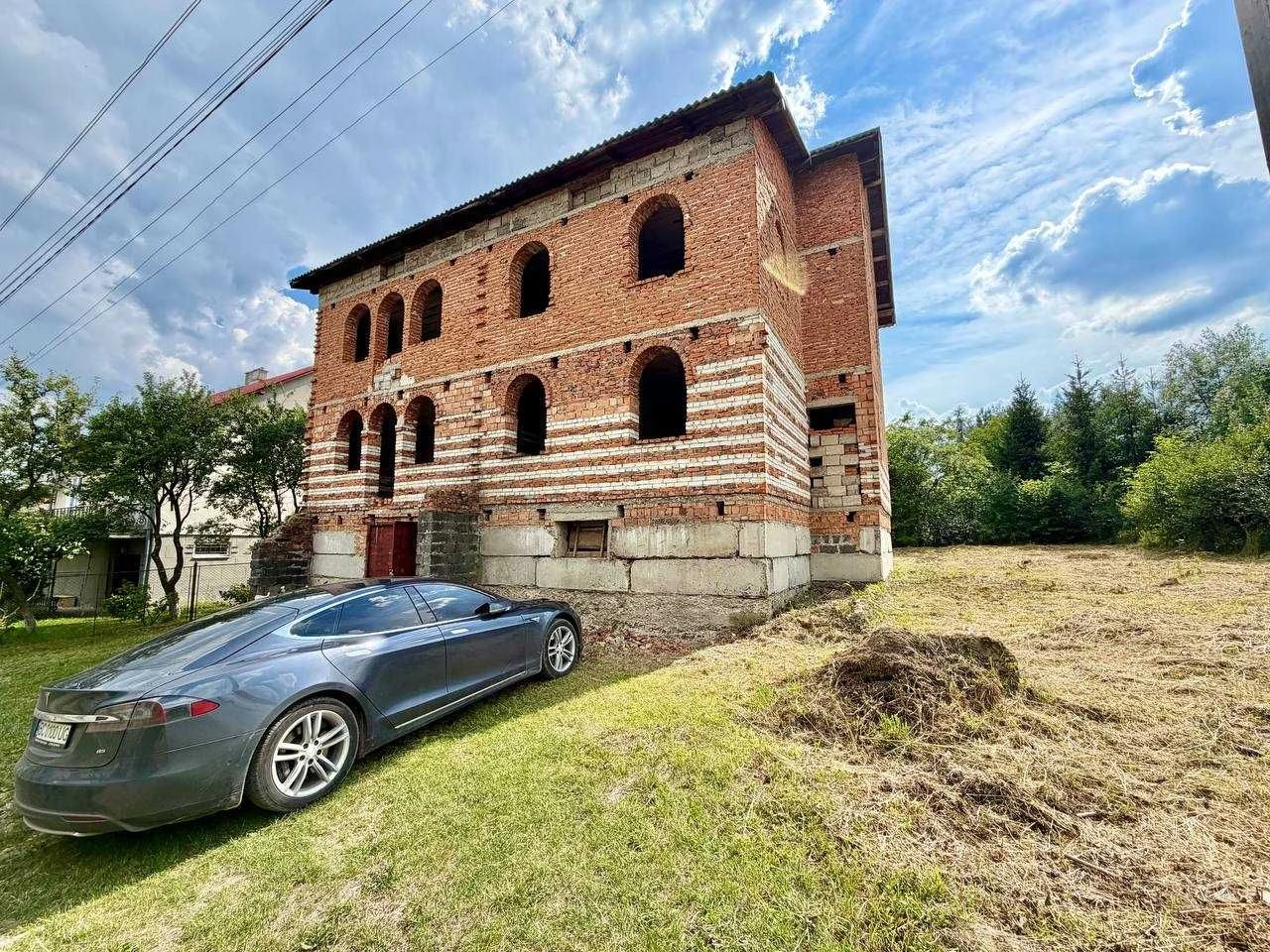 Продаж незавершеного будівництва (65% готовності) у м. Борис