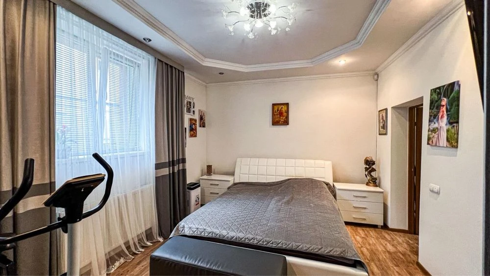 Продається просторий і затишний будинок у м. Борислав