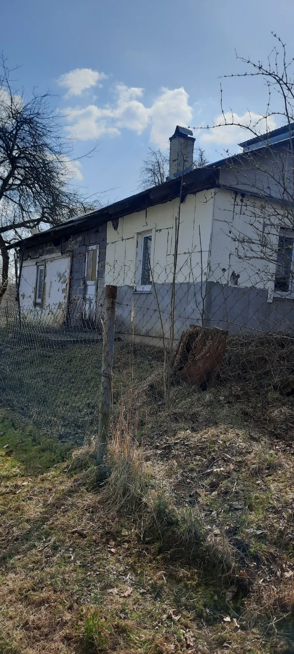Продаж будинку+10сотих землі