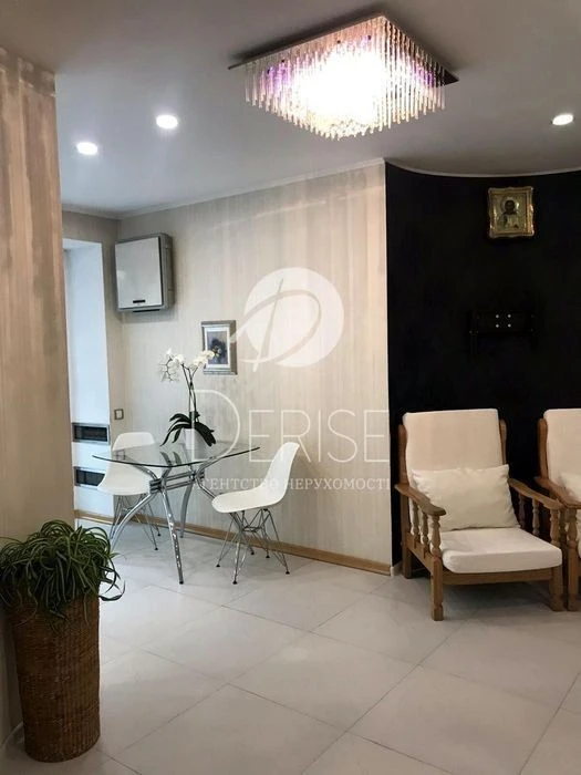 #15043 3K-Sale Center Pechersk Lavrska Park of Glory