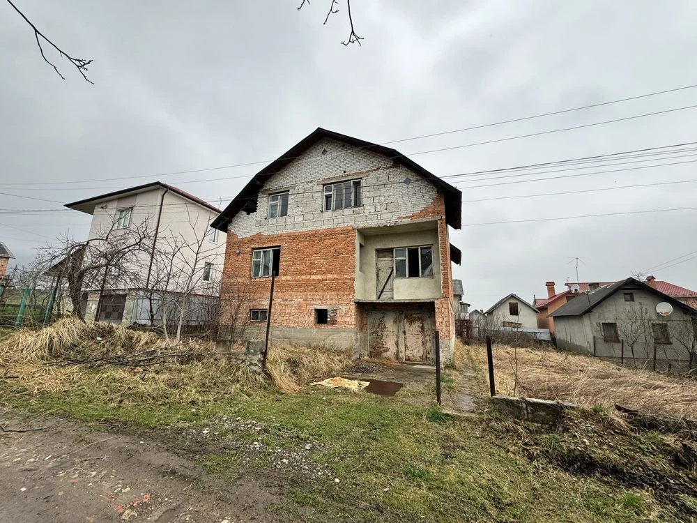 Продаж незавершеного будинку + земельна ділянка, у м. Борисл