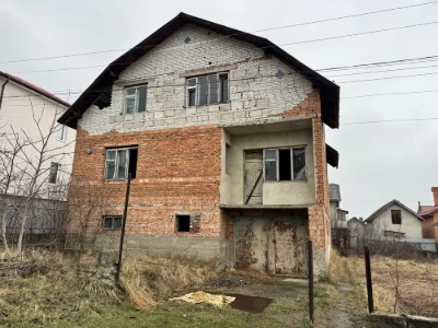Продаж незавершеного будинку + земельна ділянка, у м. Борисл