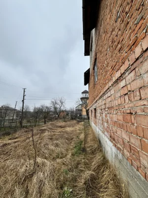 Продаж незавершеного будинку + земельна ділянка, у м. Борисл
