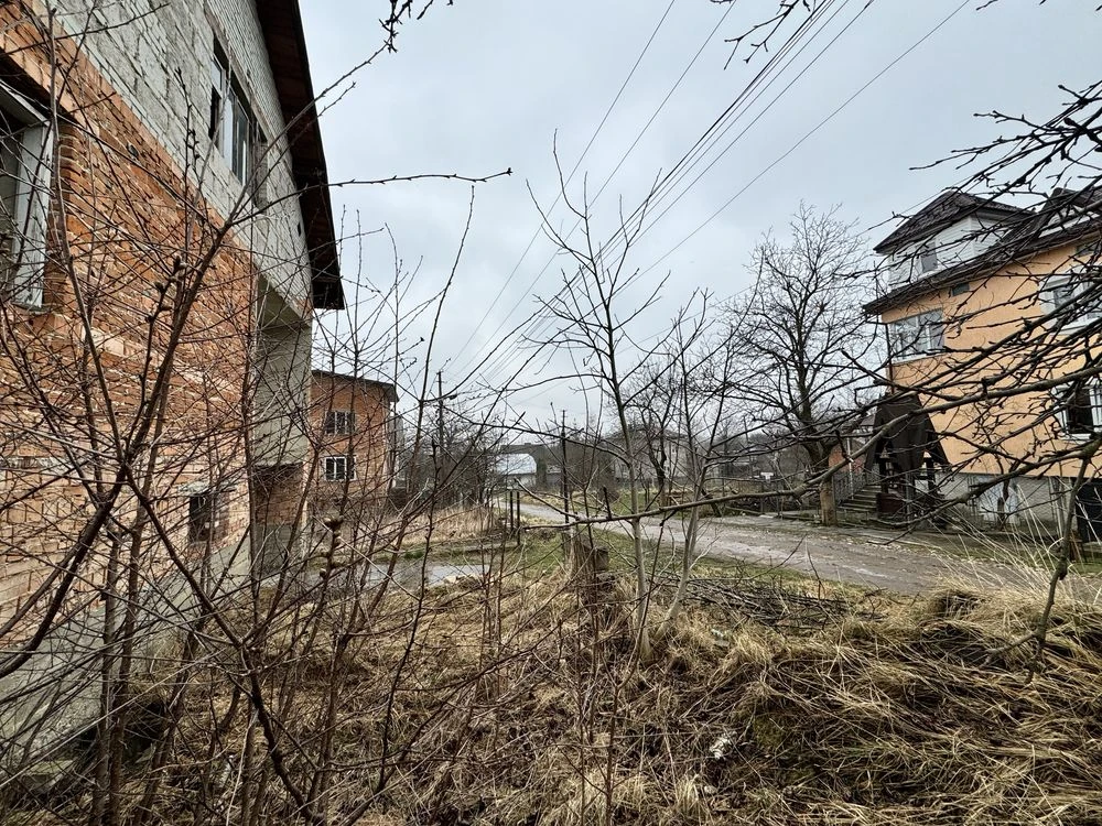 Продаж незавершеного будинку + земельна ділянка, у м. Борисл