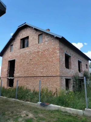 Незавершений будинок