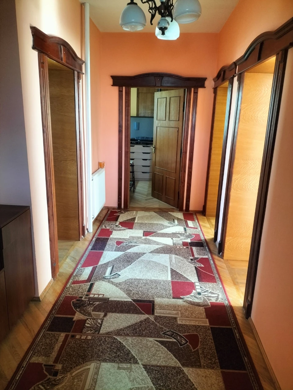 Продається 3-х поверховий  будинок м.Броди вул Івана Труша