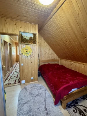 Продаж Котеджу Поруч Міста
