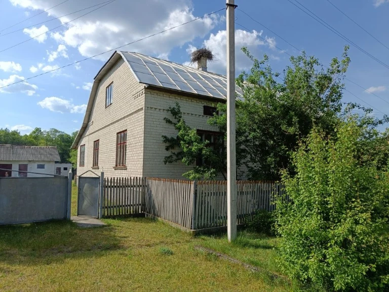 продається цегляний будинок с.Конюшків (6 км. від м.Броди)