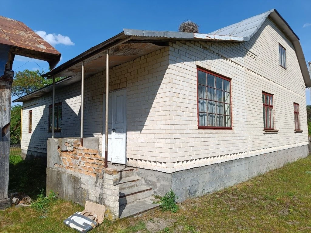 продається цегляний будинок с.Конюшків (6 км. від м.Броди)