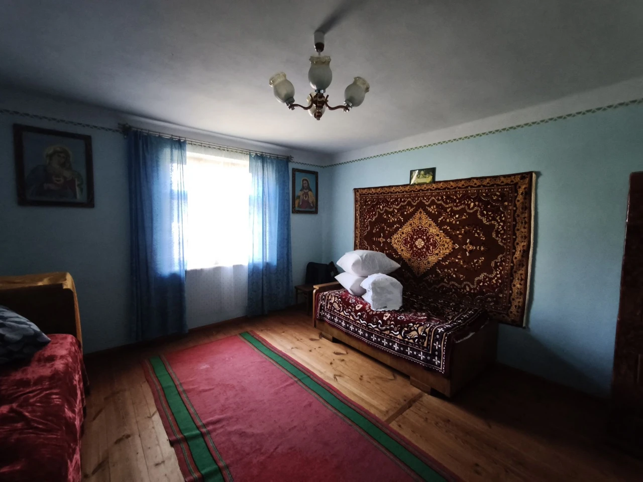 продається цегляний будинок с.Конюшків (6 км. від м.Броди)