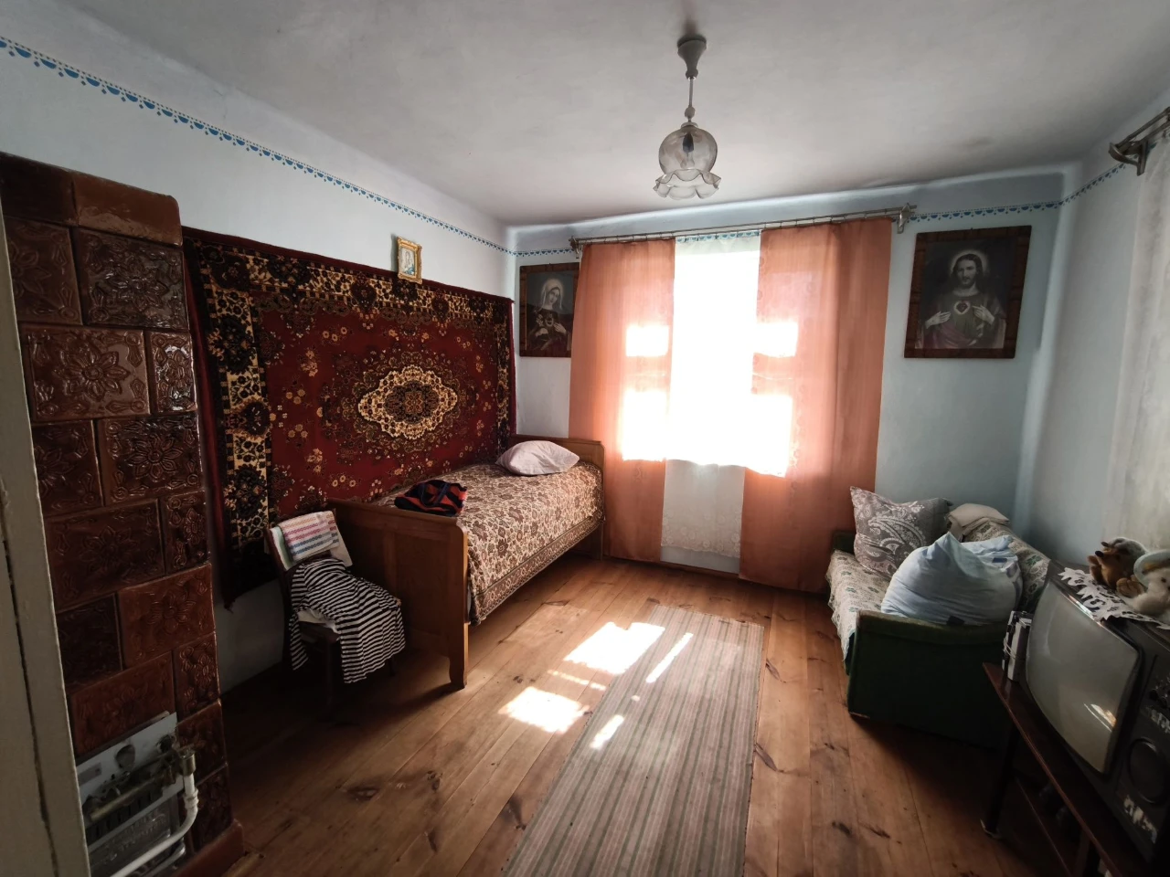 продається цегляний будинок с.Конюшків (6 км. від м.Броди)