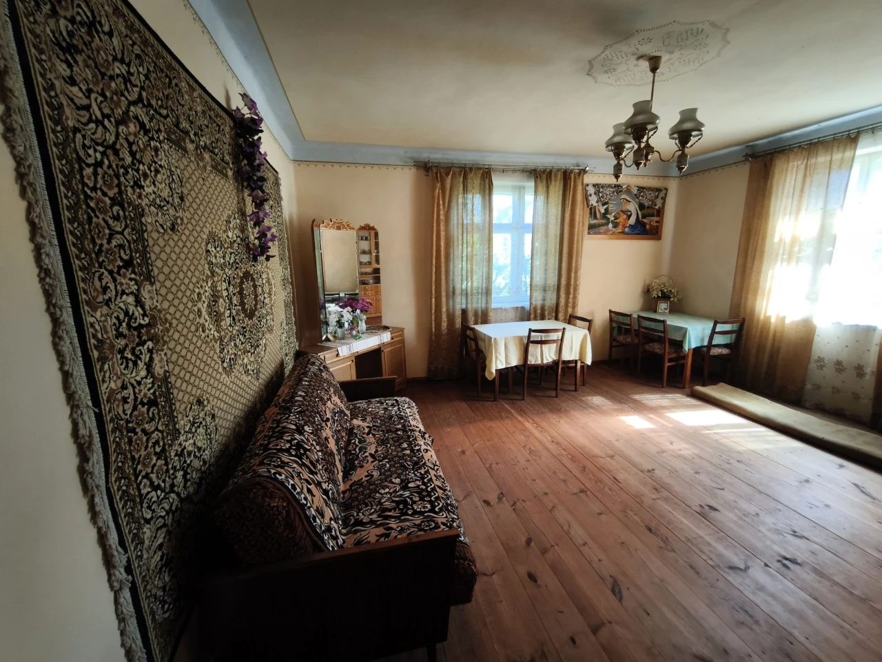 продається цегляний будинок с.Конюшків (6 км. від м.Броди)