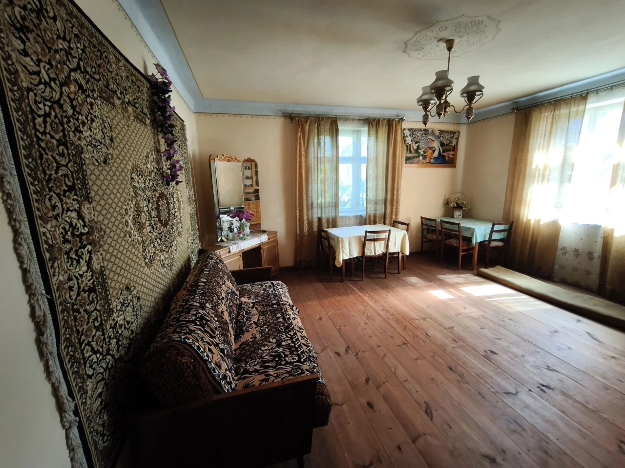 продається цегляний будинок с.Конюшків (6 км. від м.Броди)