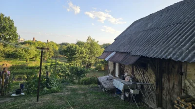 Житловий будинок, земельна ділянка
