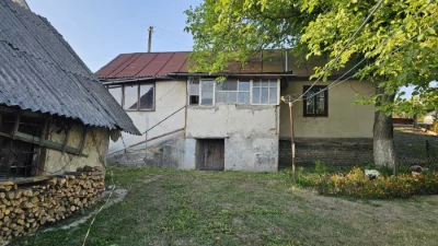 Житловий будинок, земельна ділянка