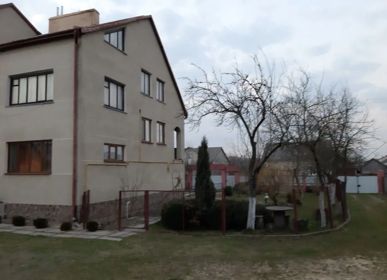 Продам будинок в м.Буську