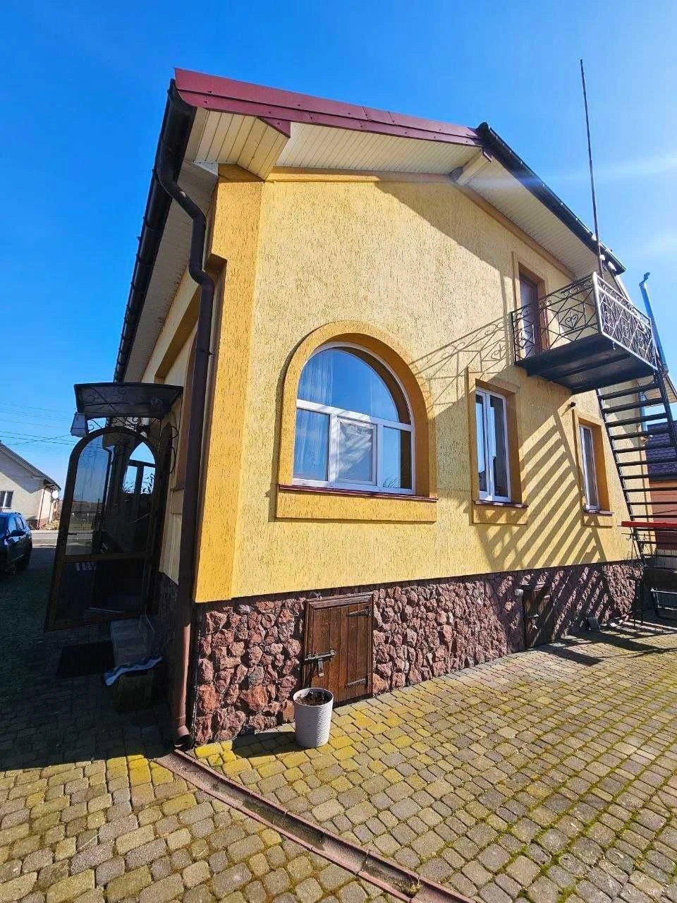 Будинок 25 км. від Львова - м. Городок- заходь і живи!