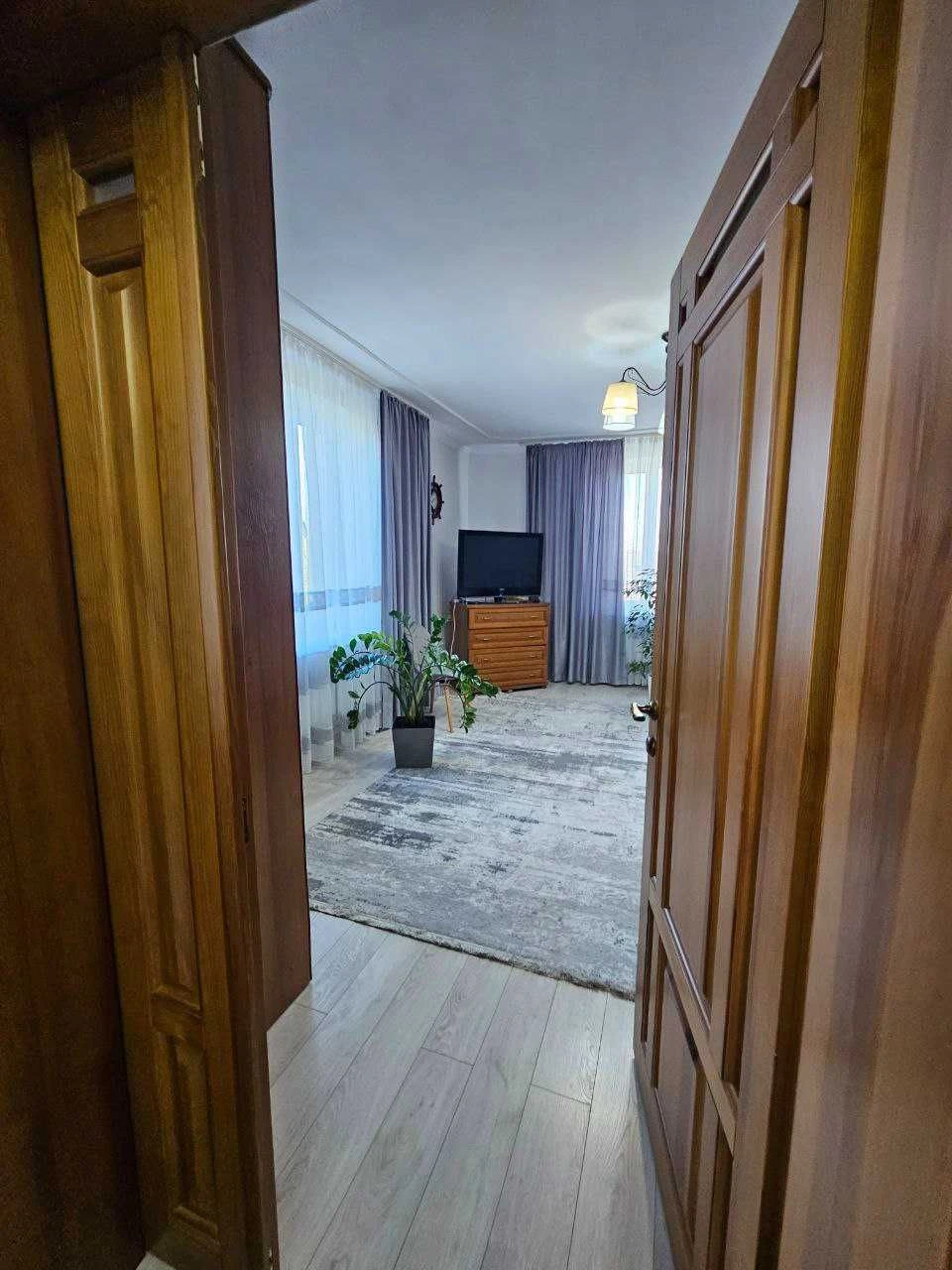 Будинок 25 км. від Львова - м. Городок- заходь і живи!