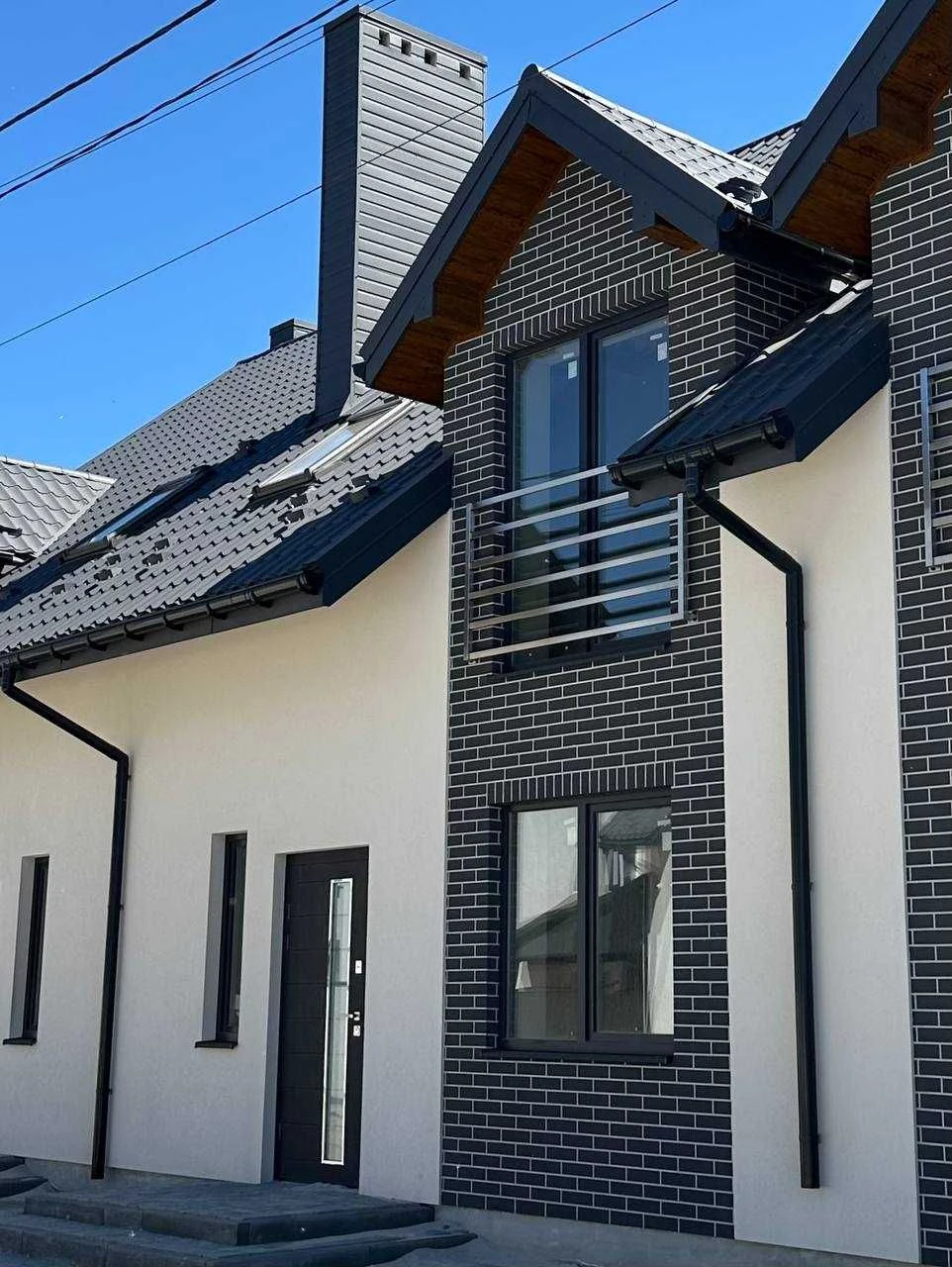 Продаж двоповерхового котеджу (спарка), 125м.кв. Здано в екс