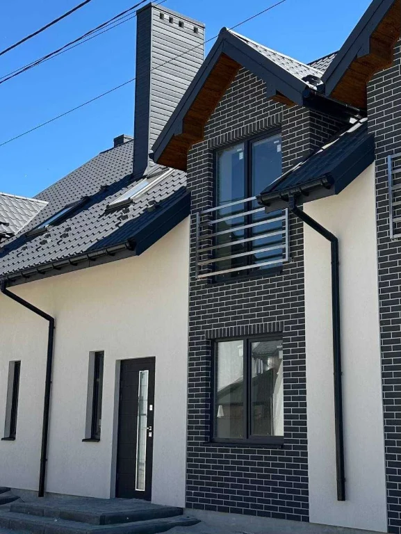 Продаж двоповерхового котеджу (спарка), 125м.кв. Здано в екс