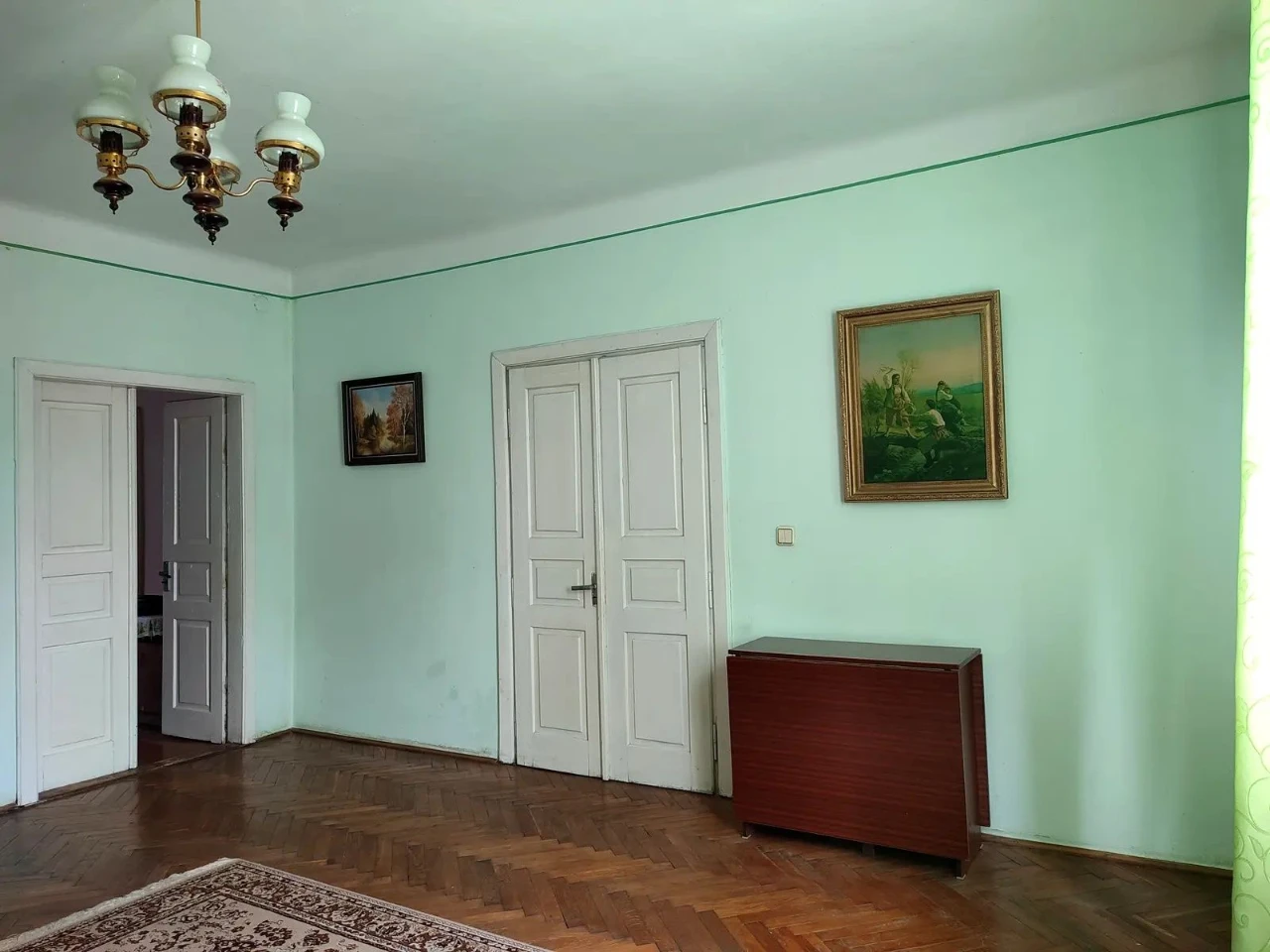 Продаж 4-кімнатного будинку із земельною ділянкою (9 соток)