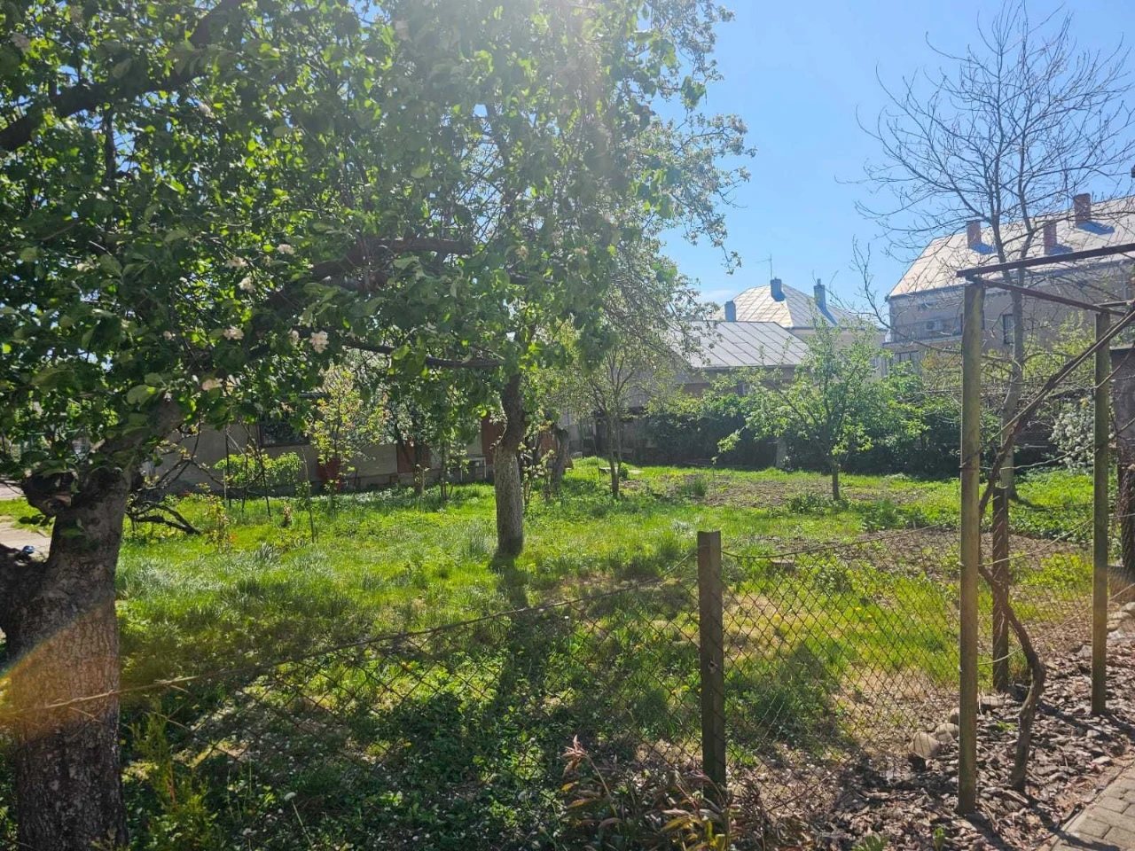 Продаж будинку в м. ГОРОДОК. Неподалік від центру.