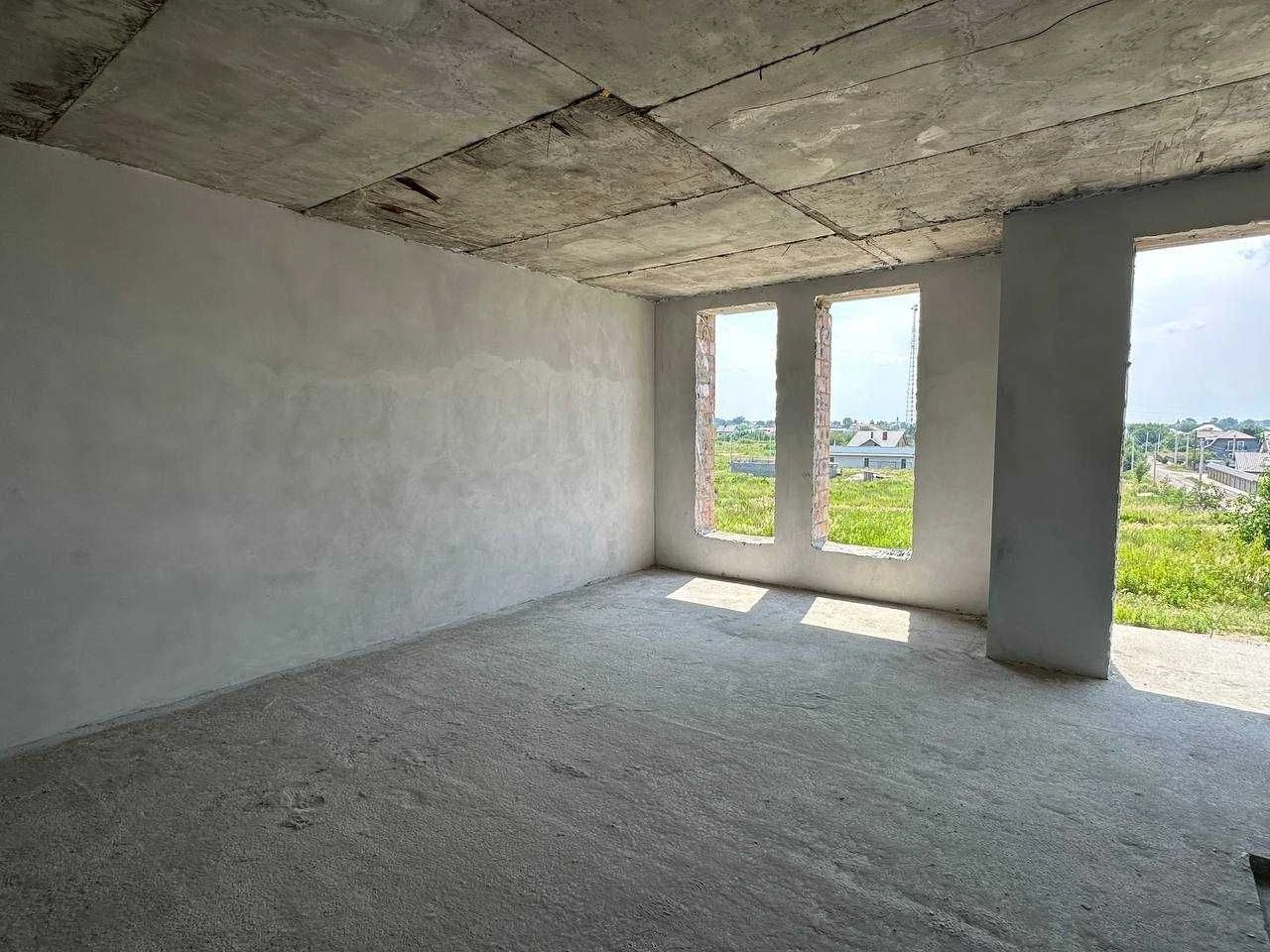 Триповерховий будинок з гаражем, 145м.кв, спарка
