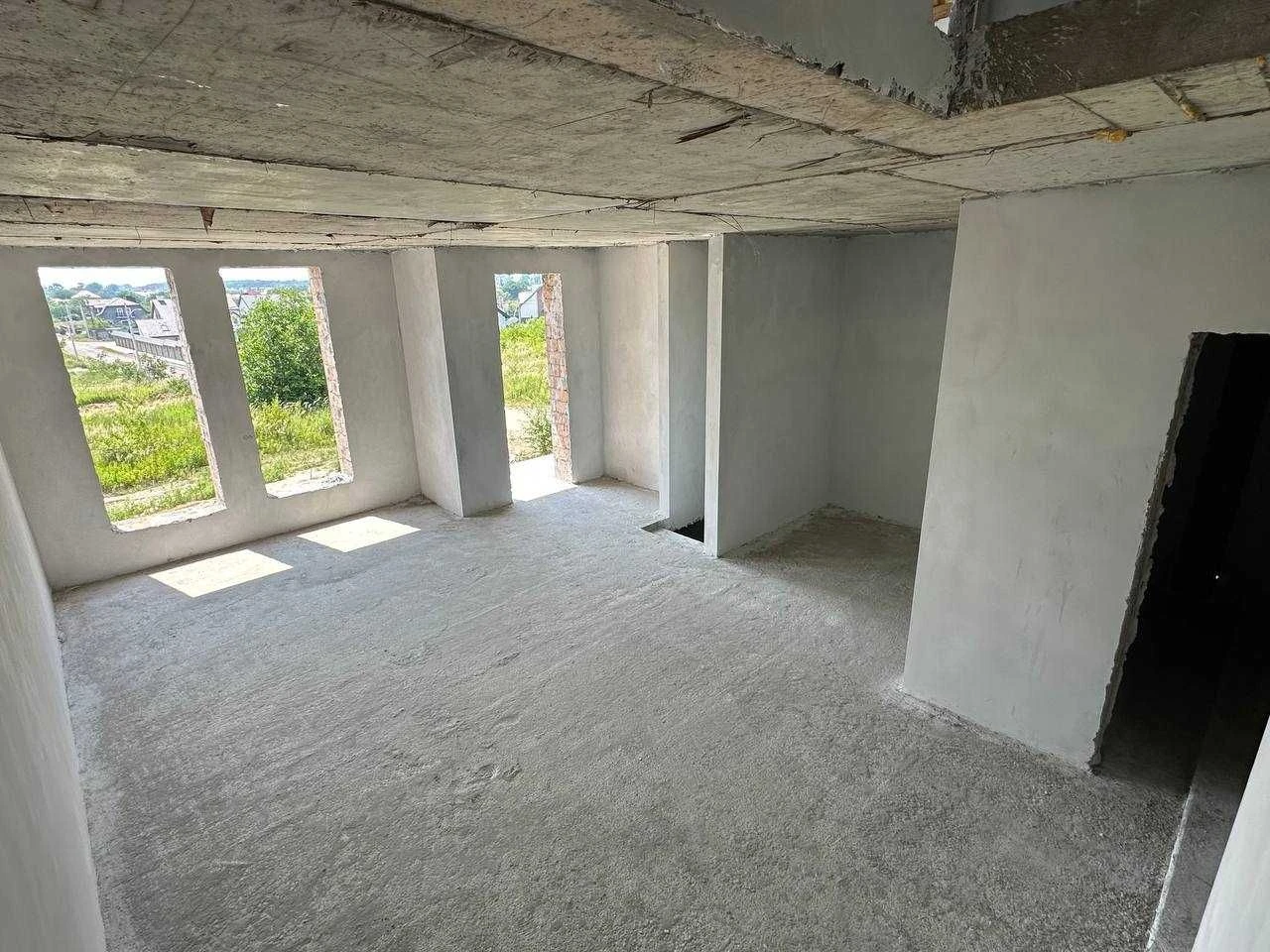Триповерховий будинок з гаражем, 145м.кв, спарка
