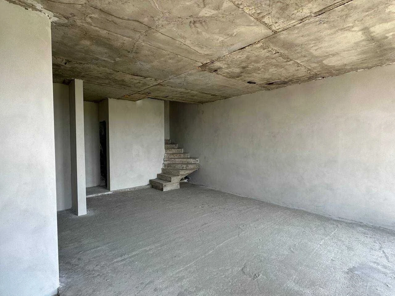 Триповерховий будинок з гаражем, 145м.кв, спарка