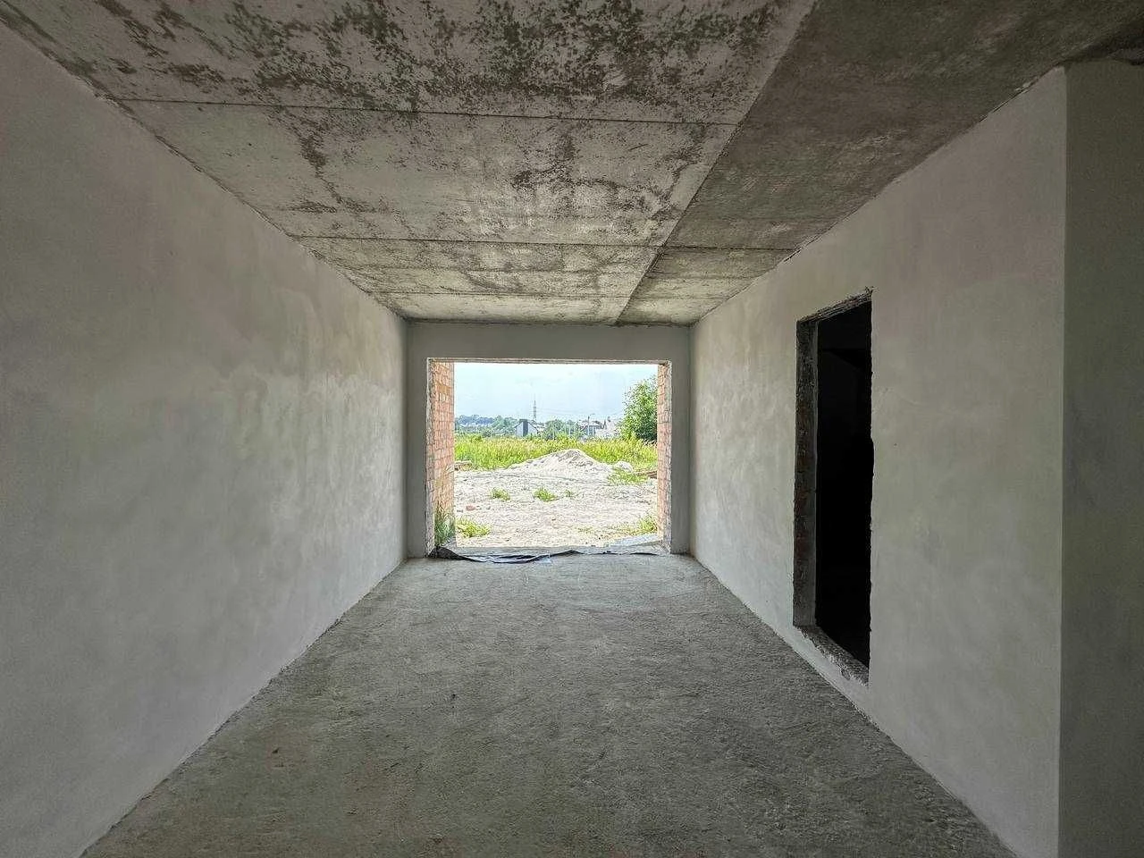 Триповерховий будинок з гаражем, 145м.кв, спарка
