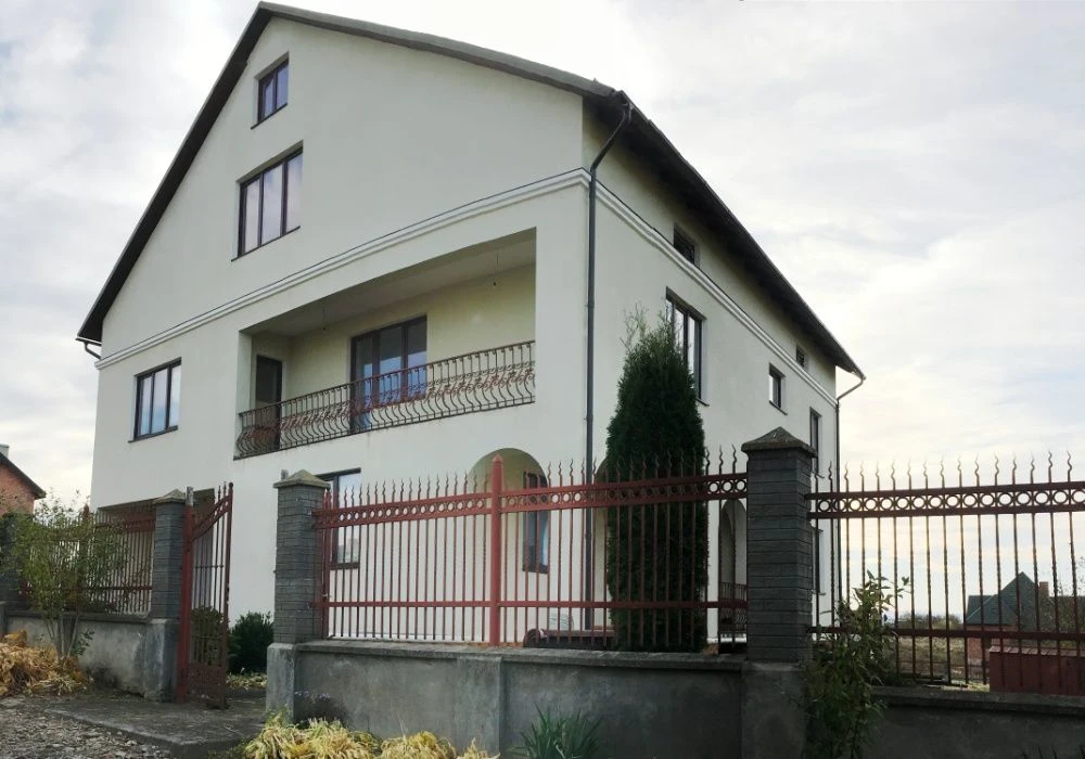 Продам приватний будинок із земельною ділянкою с.Лішня