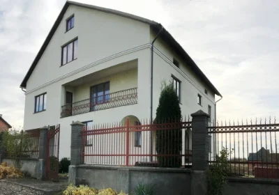 Продам приватний будинок із земельною ділянкою с.Лішня