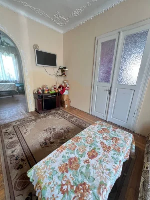 Продаж двох приватних будинків в центрі міста Дрогобич