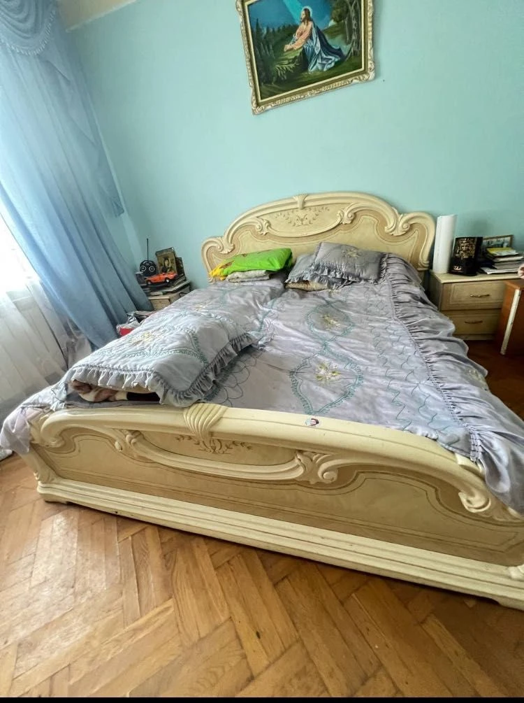Продаж двох приватних будинків в центрі міста Дрогобич