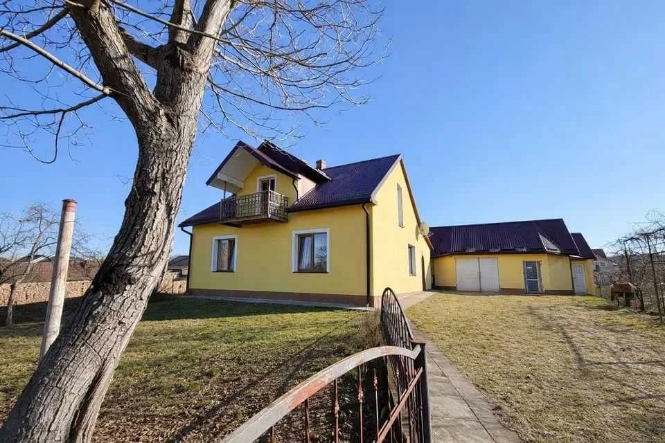 Продаю будинок у м.Дрогобич ,вулиця Кирило - Мефодіївська .