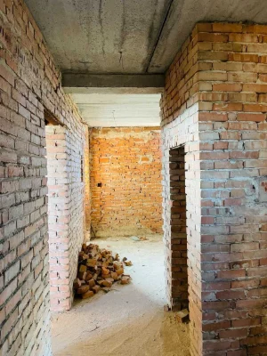 Недобудова 70% готовності, 576 м², с. Раневичі, 23 сотки, Др