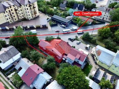 Продаж частини будинку з комерційним приміщенням по вул. Сам