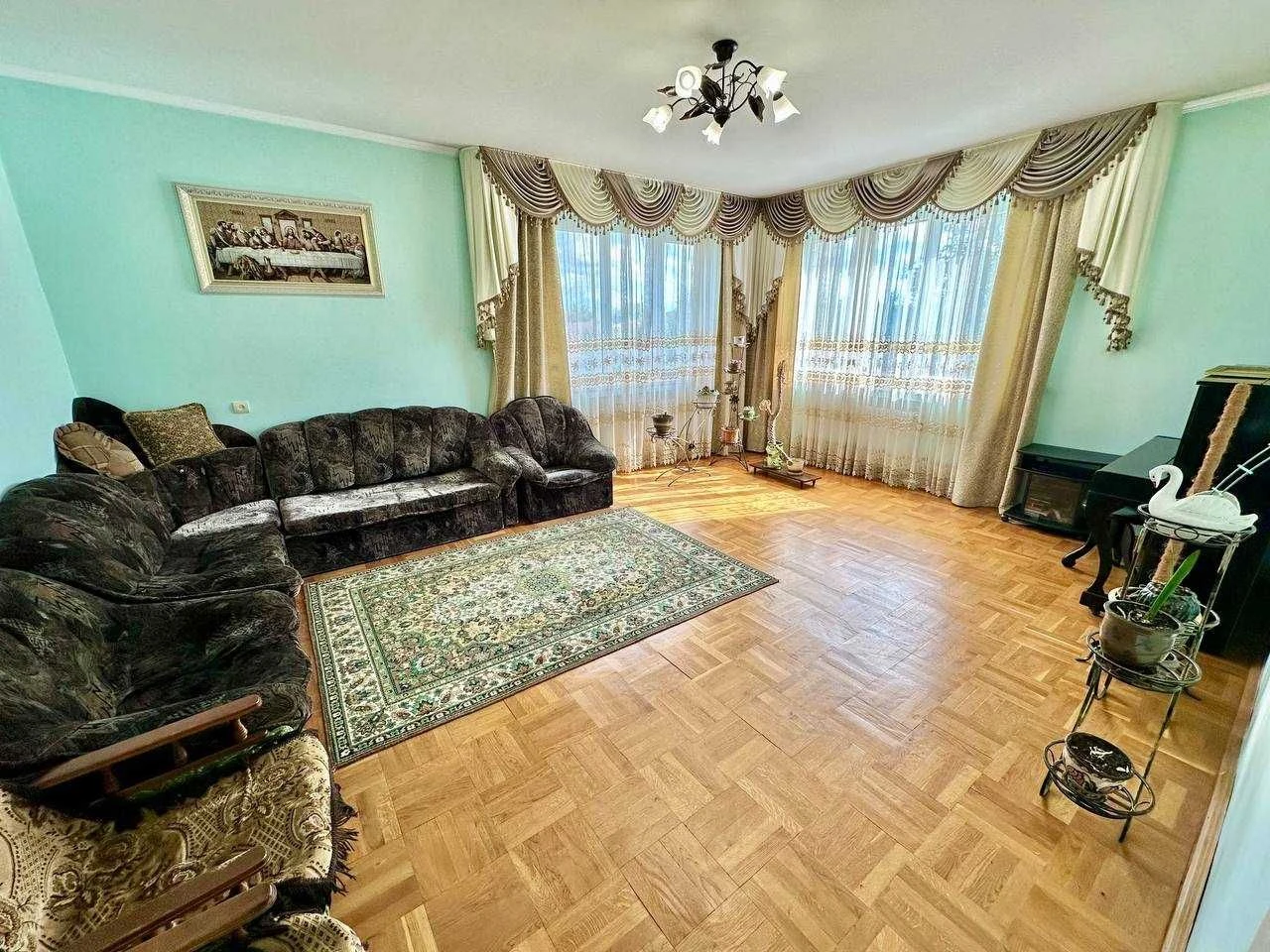 Продаж частини будинку з ділянкою у м.Дрогобич (вул. Довбуша