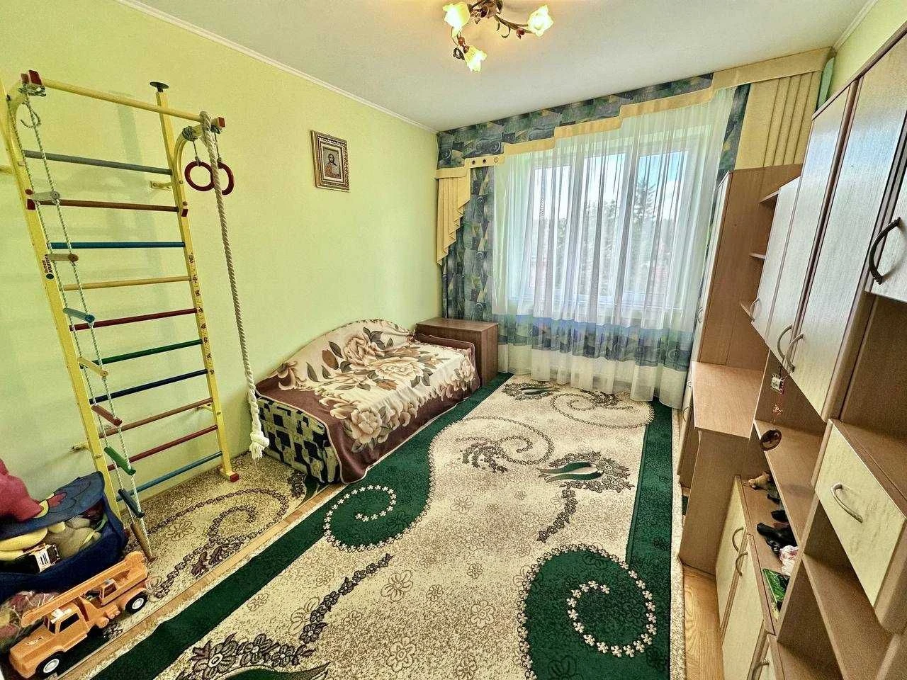 Продаж частини будинку з ділянкою у м.Дрогобич (вул. Довбуша