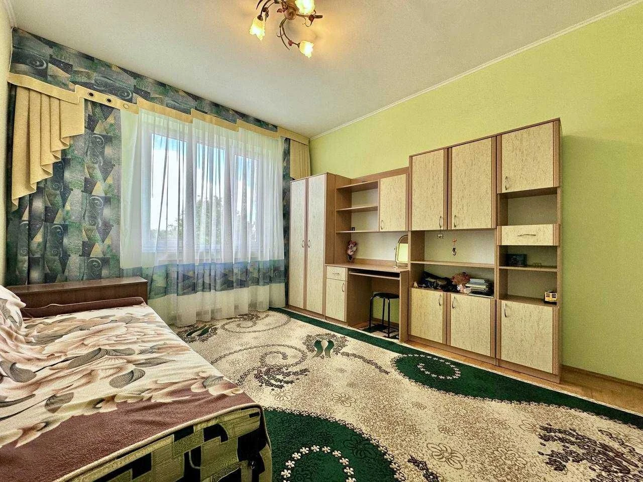 Продаж частини будинку з ділянкою у м.Дрогобич (вул. Довбуша