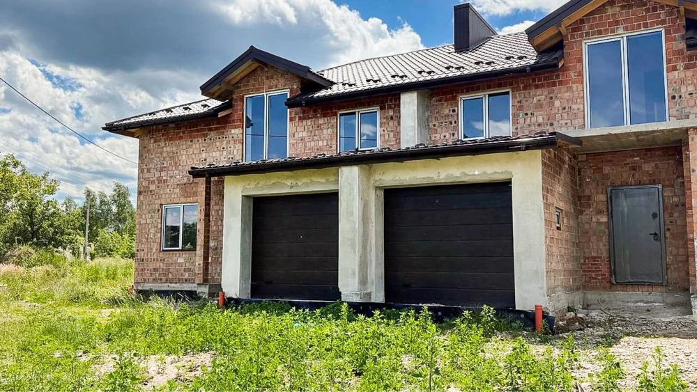 Продається новий сучасний котедж у м Дрогобичі