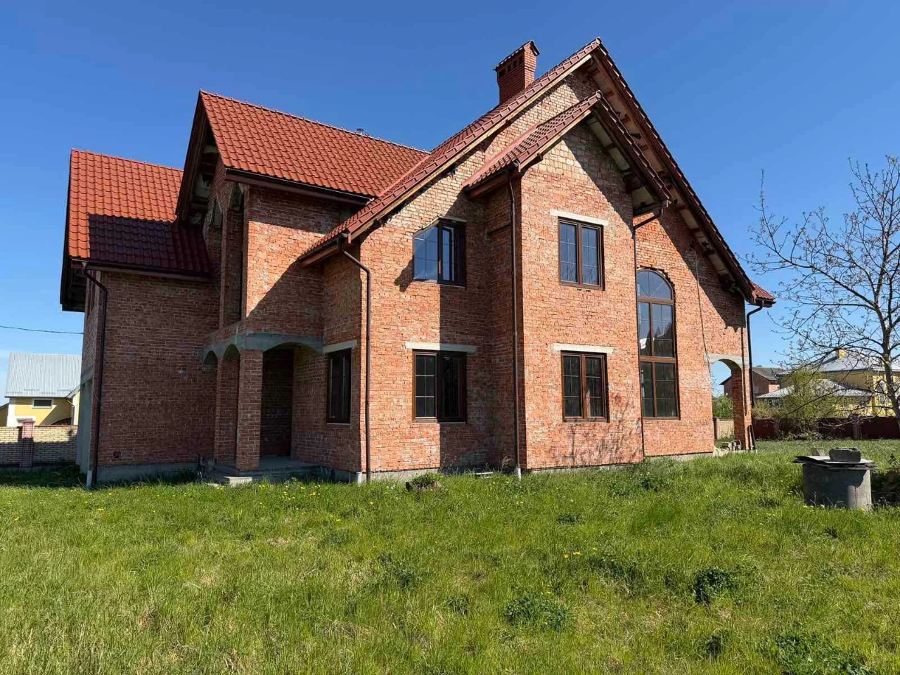 Продаж нестандартного ВІП будинку, лише 3 км. до м. Дрогобич
