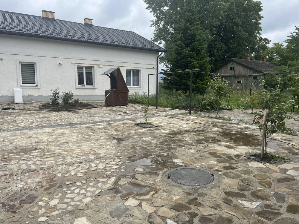 Продам будинок хороше розташування для бізнесу вул. Самбірсь